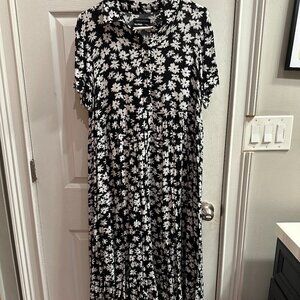 Urban Outfitters - Black/White Button-Down Daisy Maxi Dress - L - Never Worn